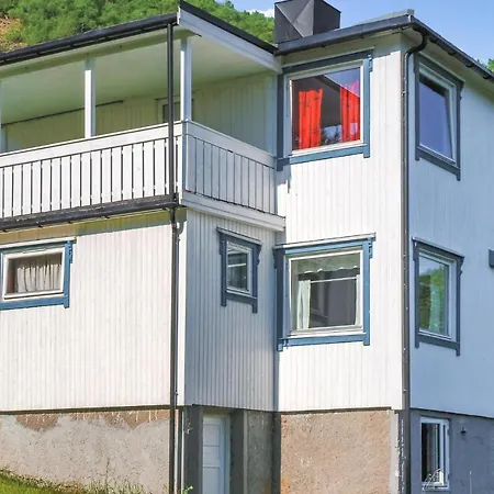 Holiday home Nice In With House Sea View Leknes